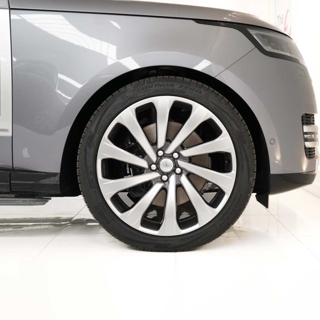 عجلات Land Rover مقاس 23 بوصة SV من السبائك المصبوبة (طقم 4 قطع)