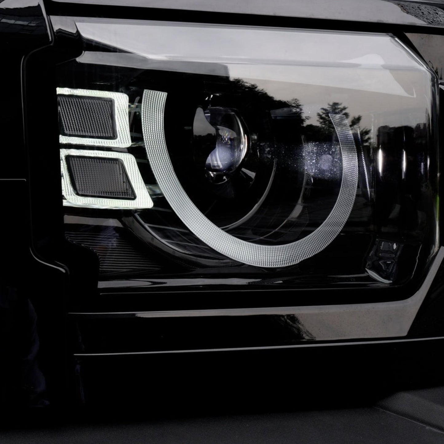 مصابيح Jetour T2 الأمامية LED (طقم) بنزين