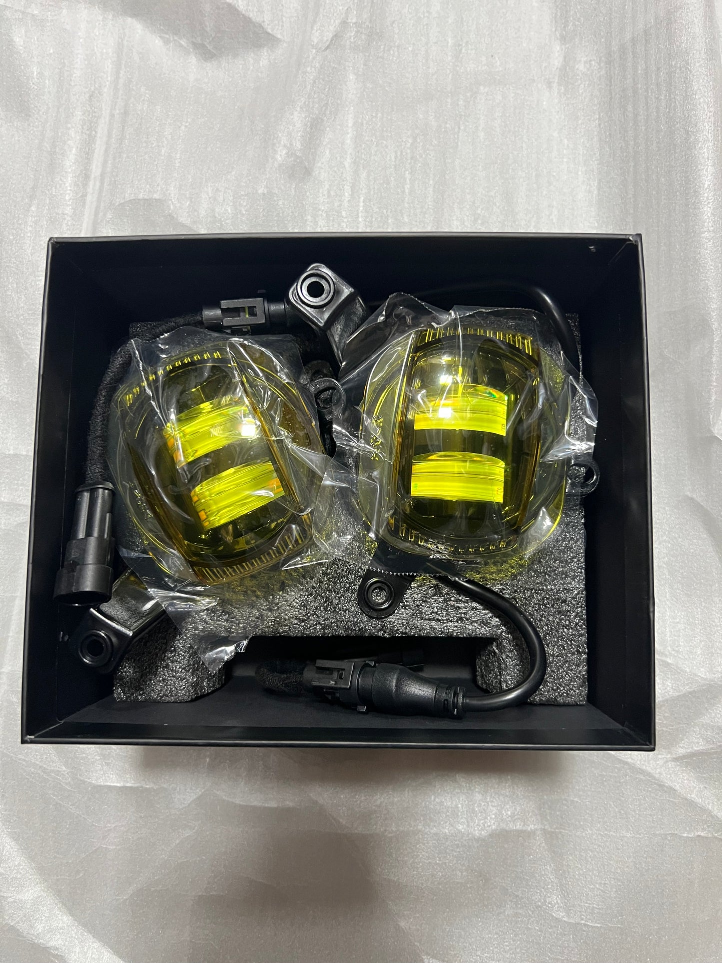طقم مصابيح ضباب LED لسيارة جيتور T2 – ذهبي (يسار، يمين)