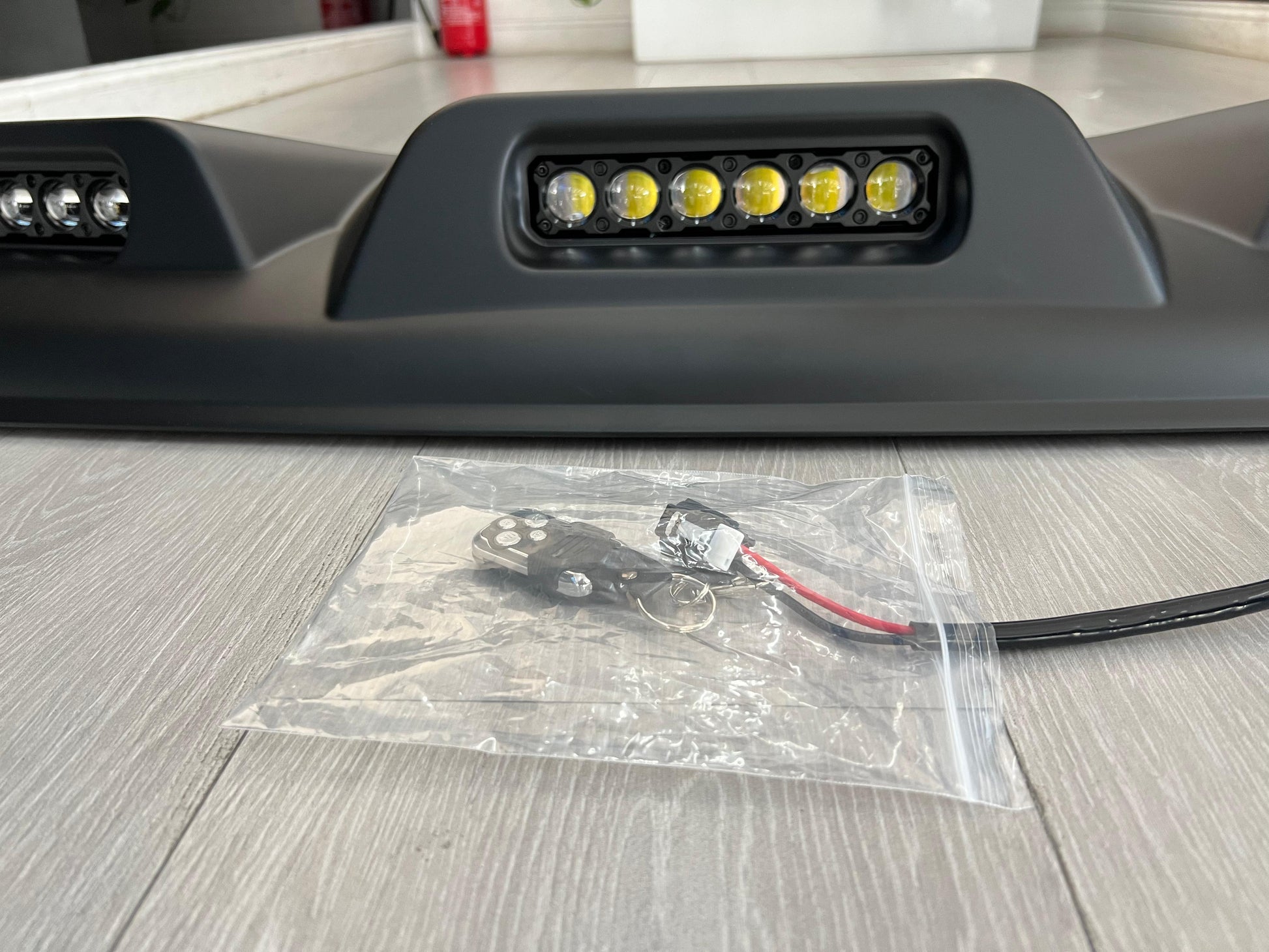Jetour T2 City Hunter Roof Lights (3-Lens)